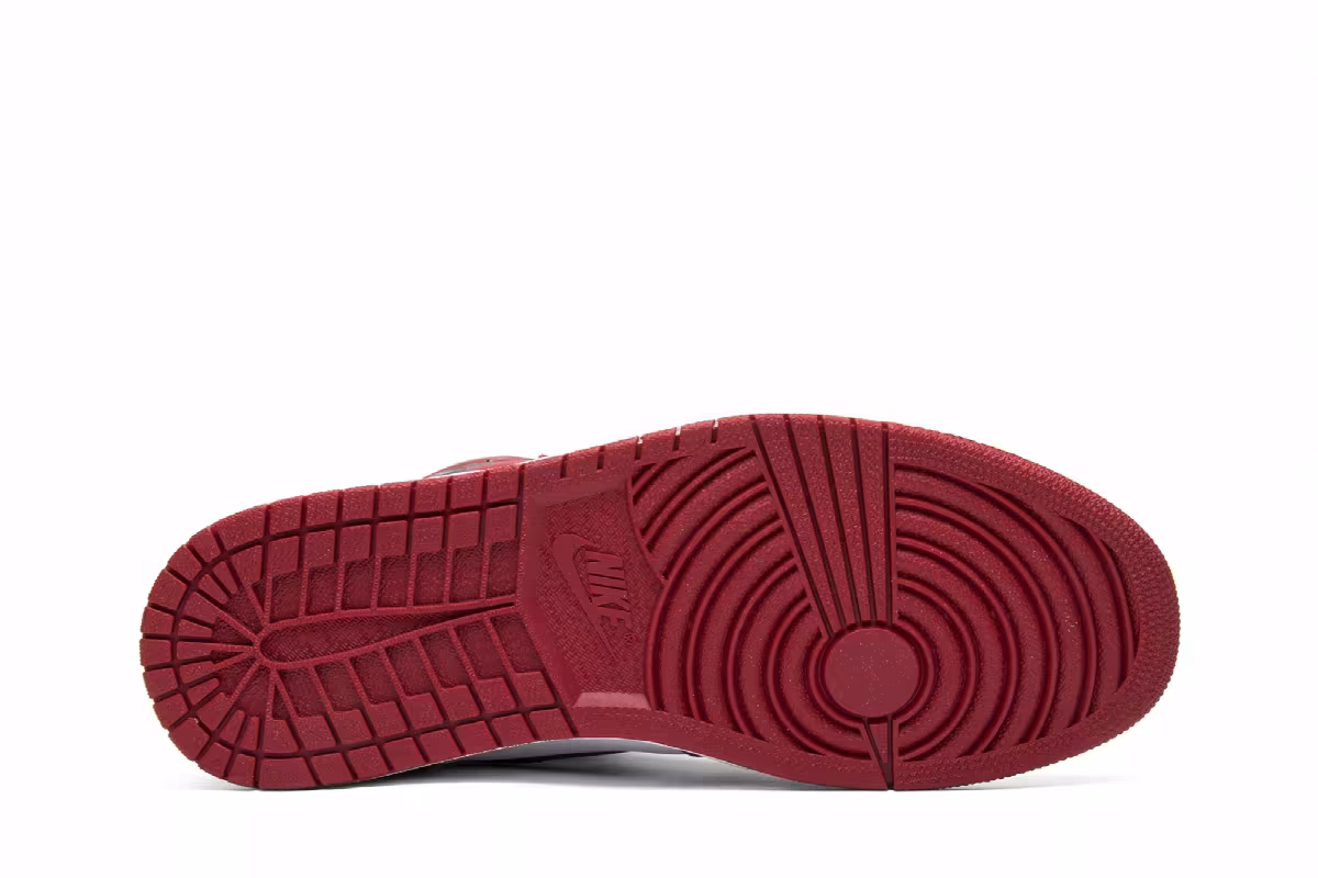 Air Jordan 1 High OG Chicago 2015, view 5