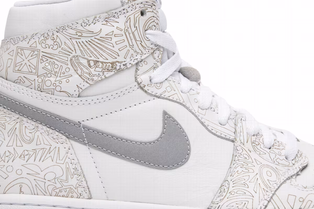 Air Jordan 1 High OG Laser, view 3