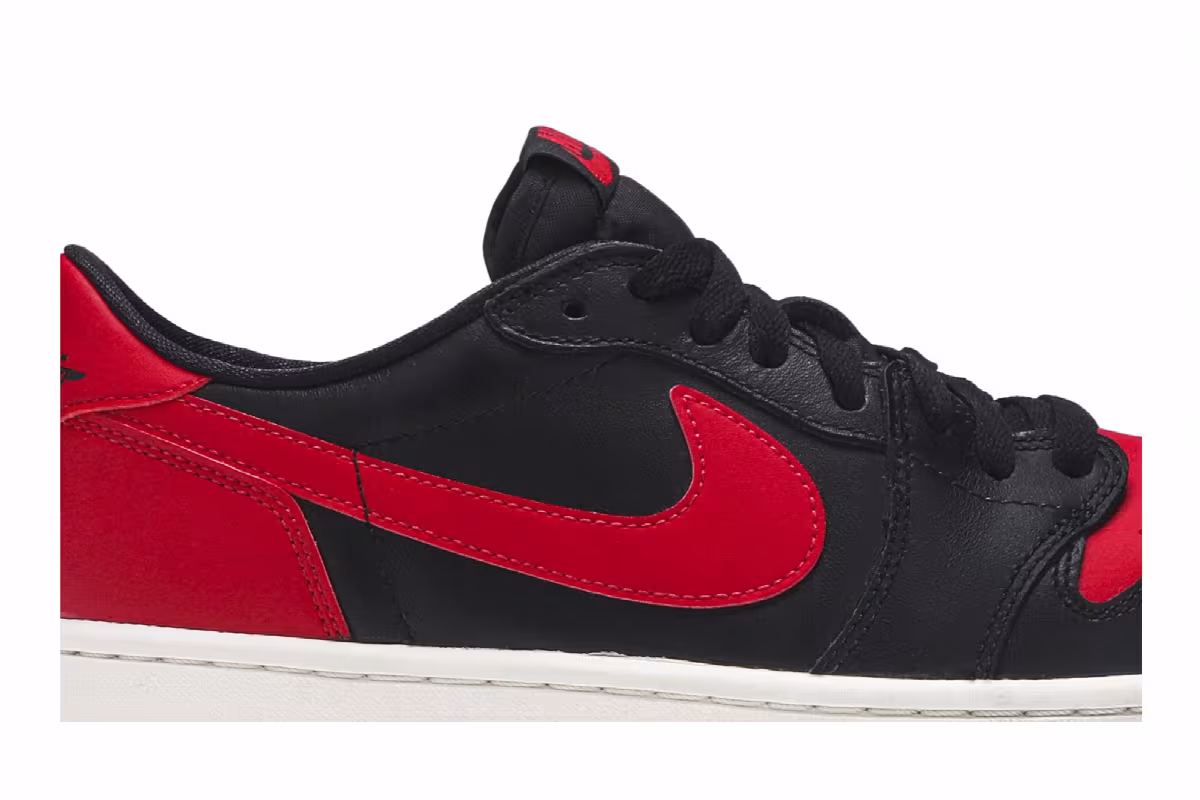Air Jordan 1 Low OG Bred, view 3