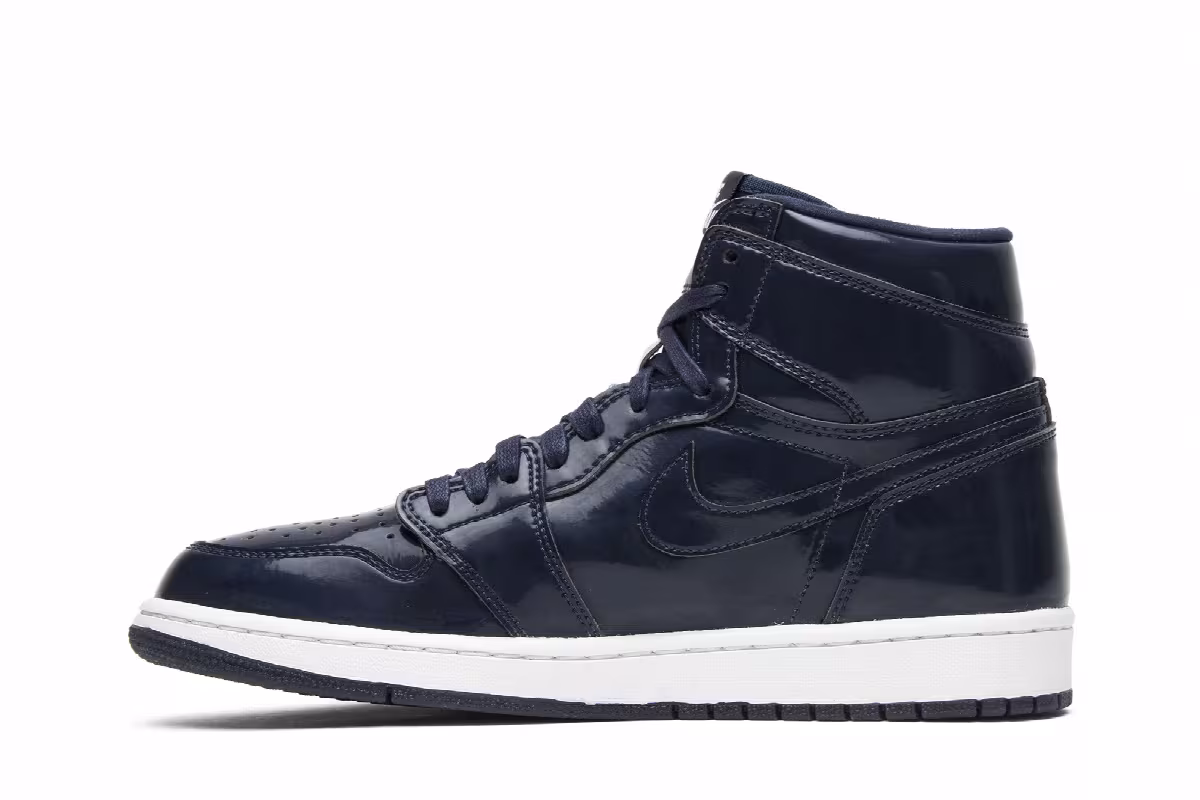 DSM x Air Jordan 1 High OG Dover Street Market, view 4