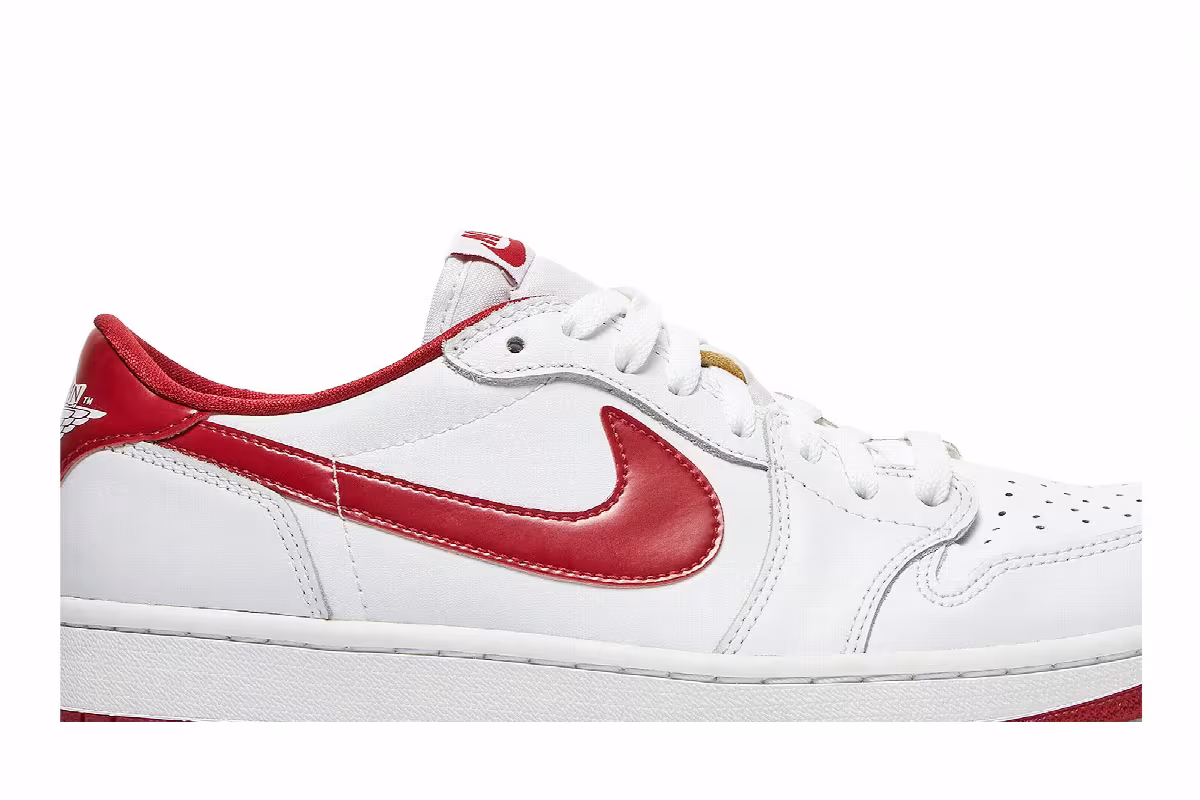 Air Jordan 1 Low OG Varsity Red, view 3