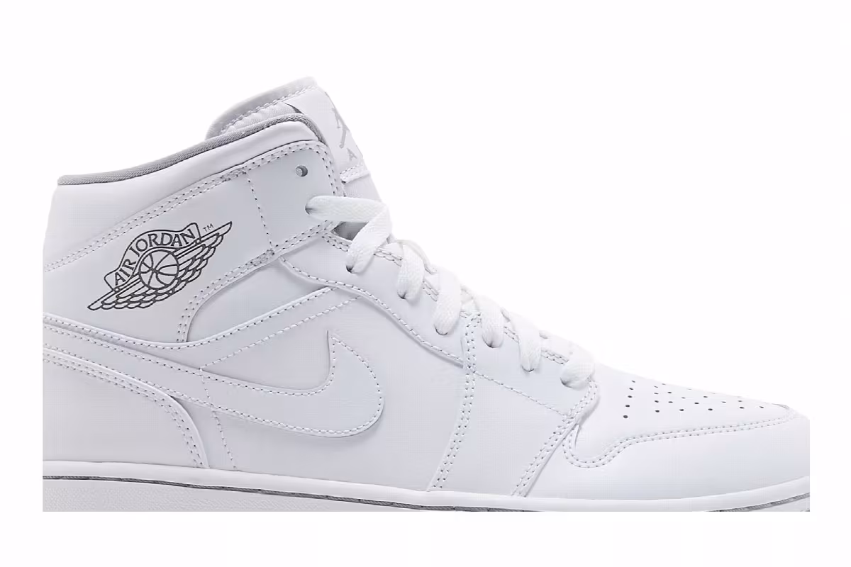 Air Jordan 1 Mid White Wolf Grey, view 3
