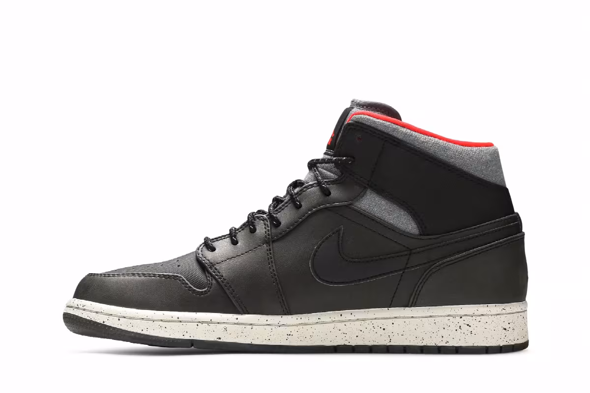 Air Jordan 1 Mid Holiday, view 4