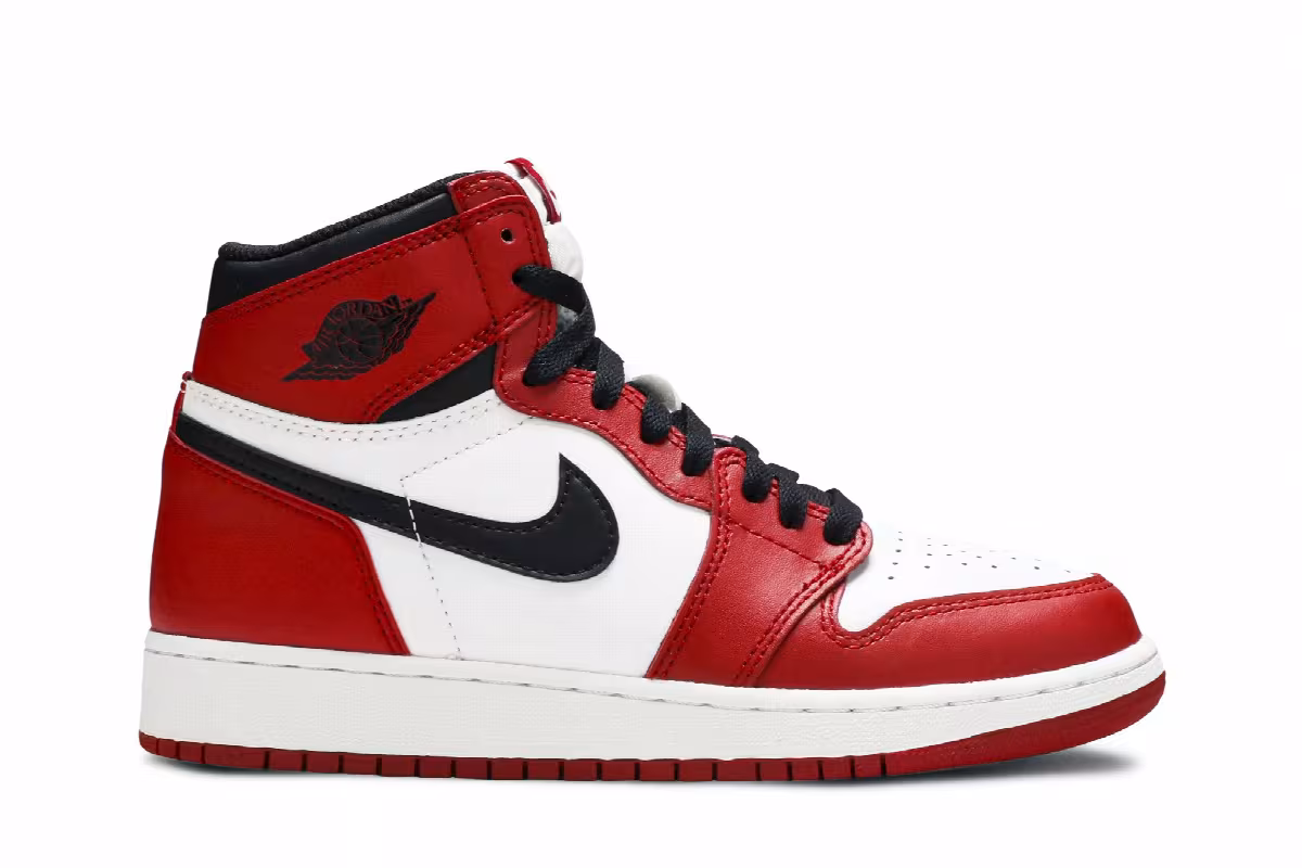 Air Jordan 1 High OG GS Chicago 2015, view 2