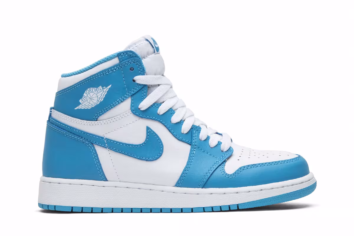 Air Jordan 1 High OG BG UNC, view 2