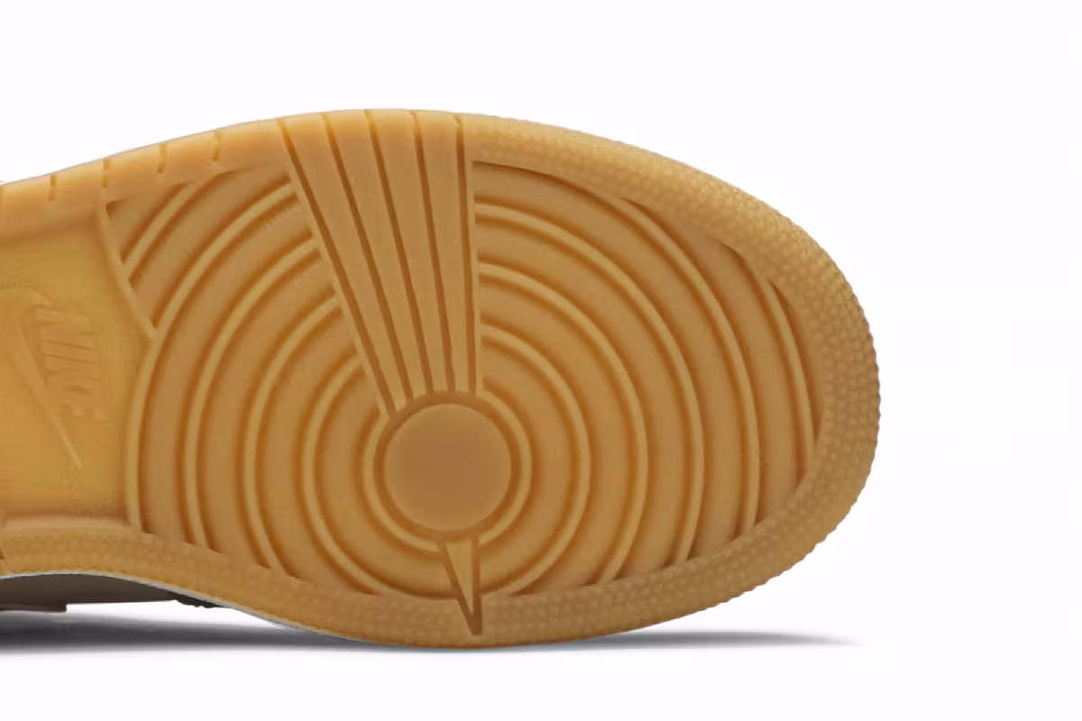 Air Jordan 1 Mid GG Lola Bunny, view 6
