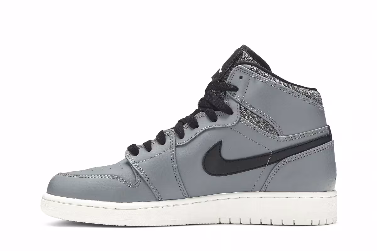 Air Jordan 1 High BG Rare Air - Cool Grey Black, view 4