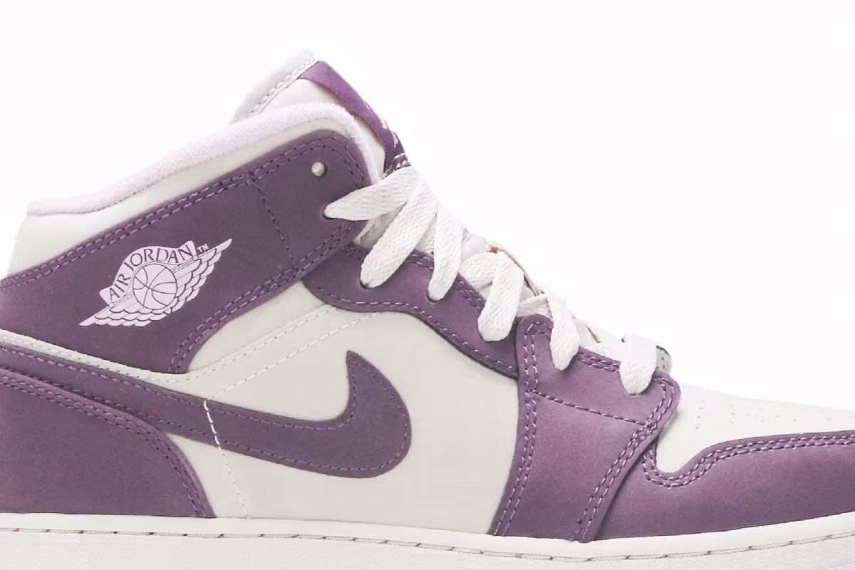 Air Jordan 1 Mid GS Pro Purple, view 3