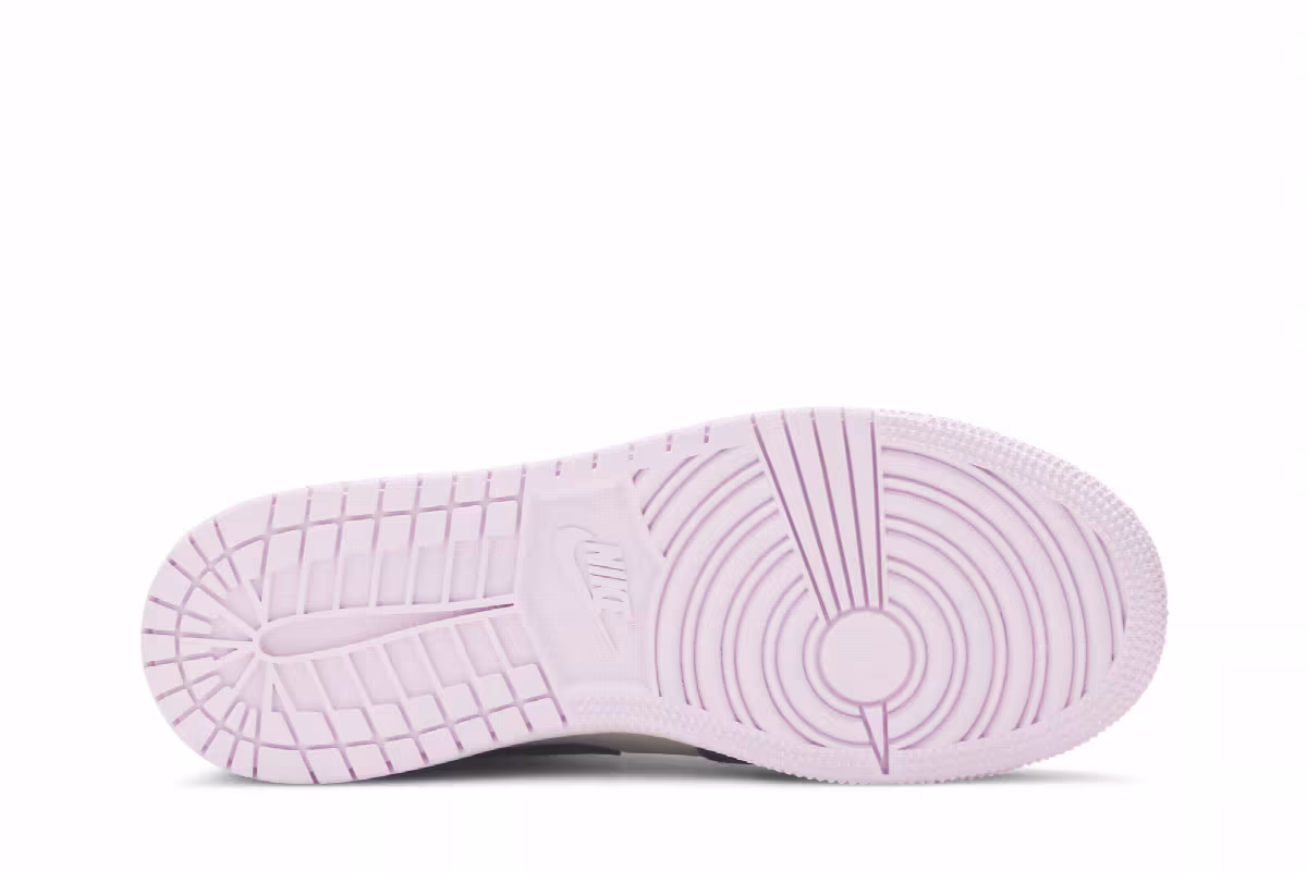 Air Jordan 1 Mid GS Pro Purple, view 5
