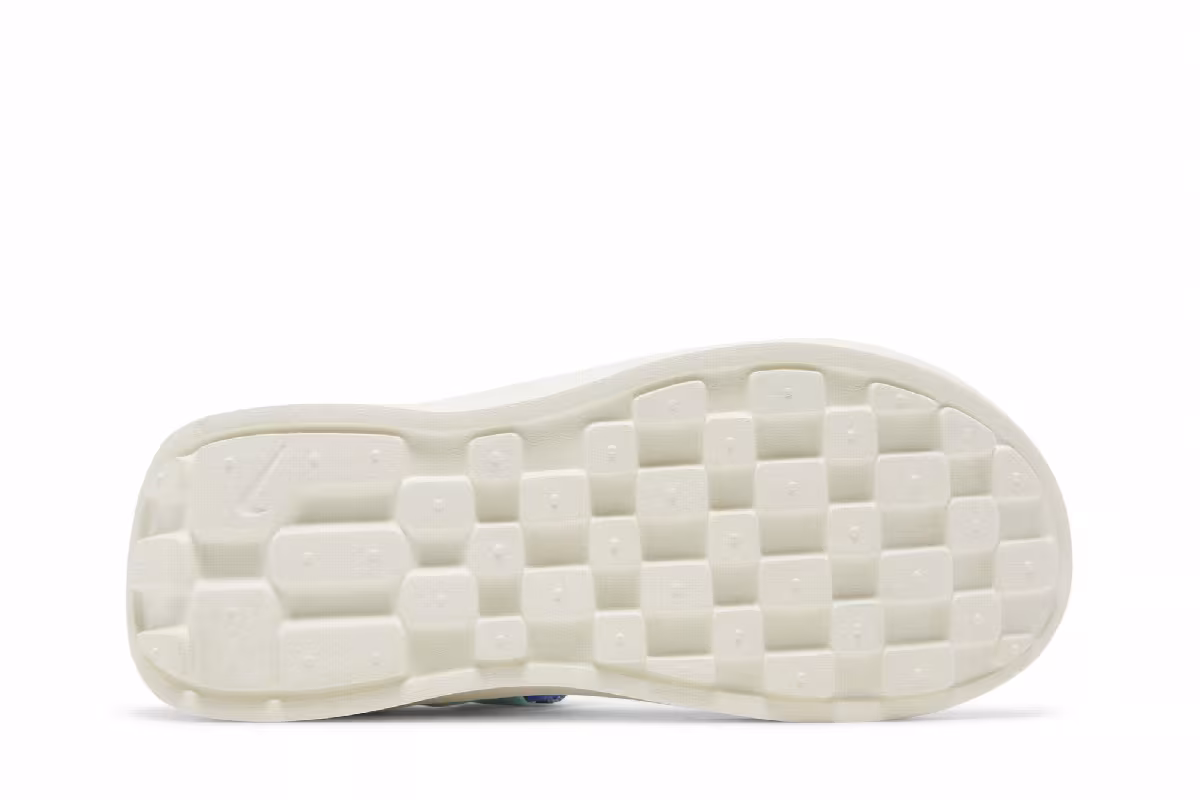 Nike Women's Vista NA Sandal Mint Foam Cashmere, view 5