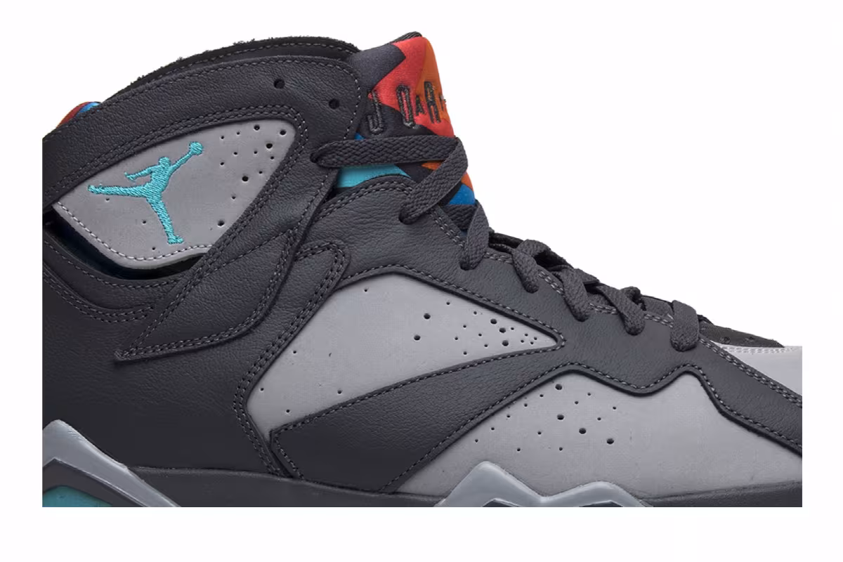 Air Jordan 7 Barcelona Days, view 3