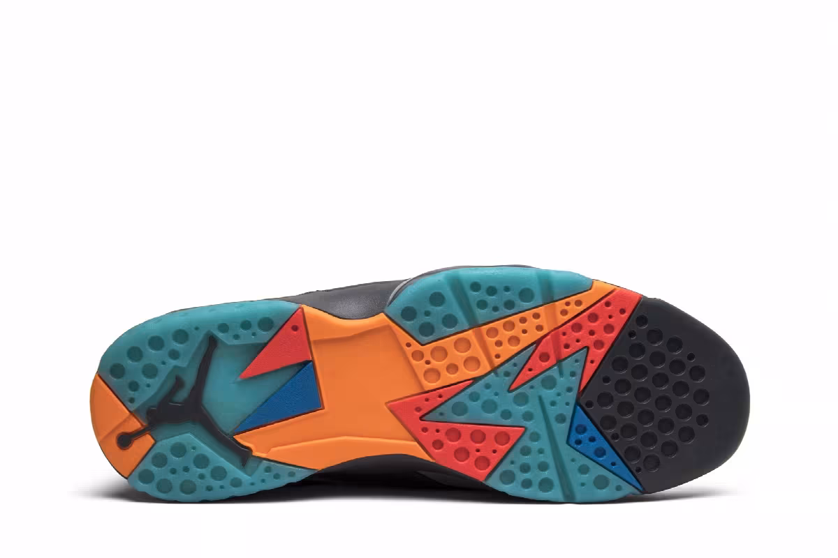 Air Jordan 7 Barcelona Days, view 5
