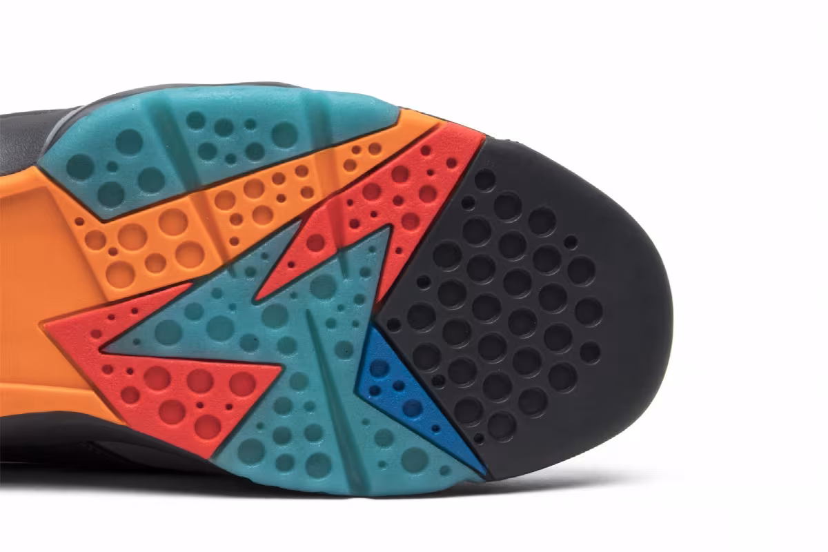 Air Jordan 7 Barcelona Days, view 6