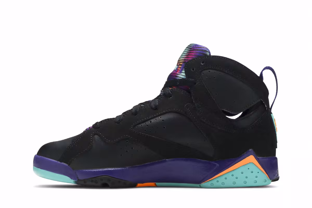 Air Jordan 7 GG Lola Bunny, view 4