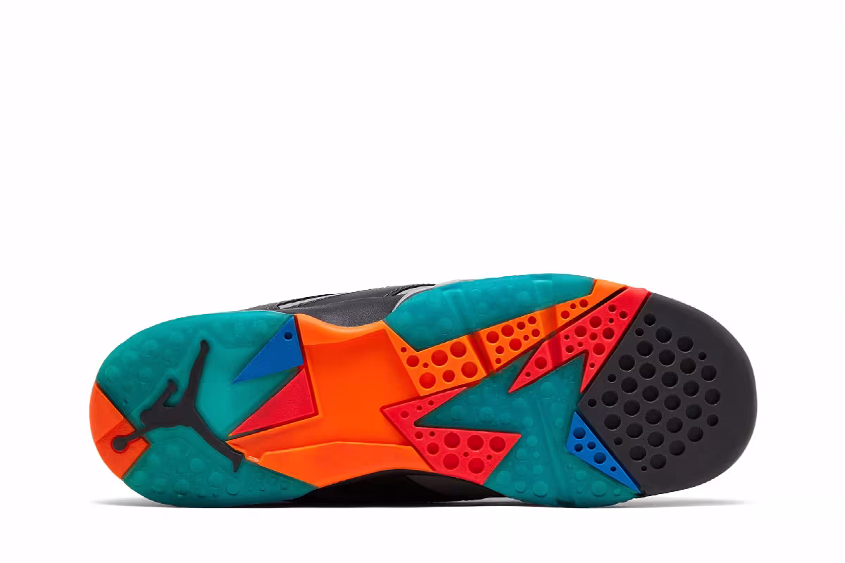 Air Jordan 7 GS Barcelona Days, view 5