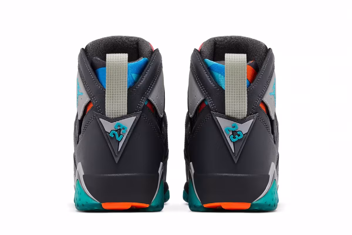 Air Jordan 7 GS Barcelona Days, view 7