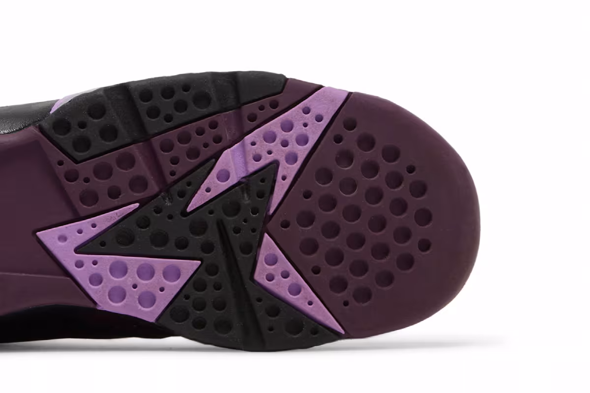 Air Jordan 7 GG Mulberry, view 6
