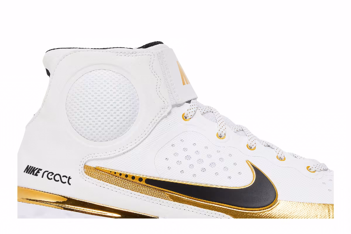 Nike Alpha Huarache Elite 3 Mid White Metallic Gold, view 3