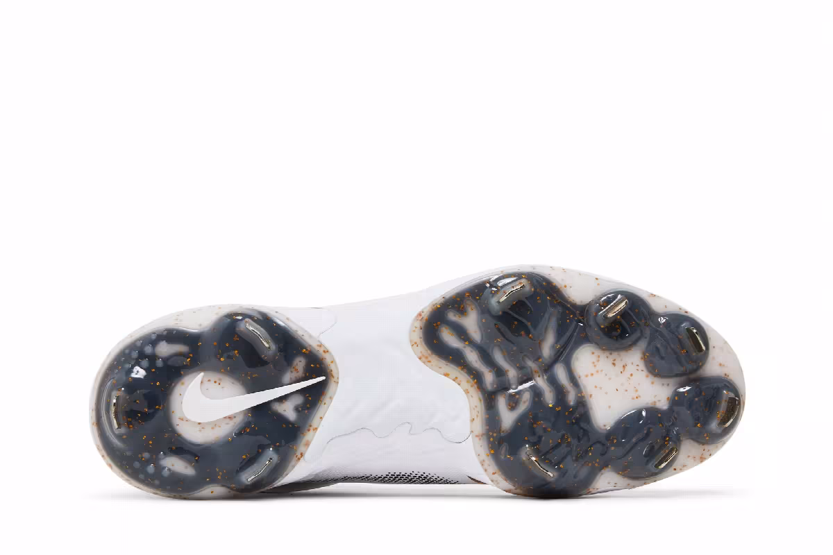 Nike Alpha Huarache Elite 3 Mid White Metallic Gold, view 5