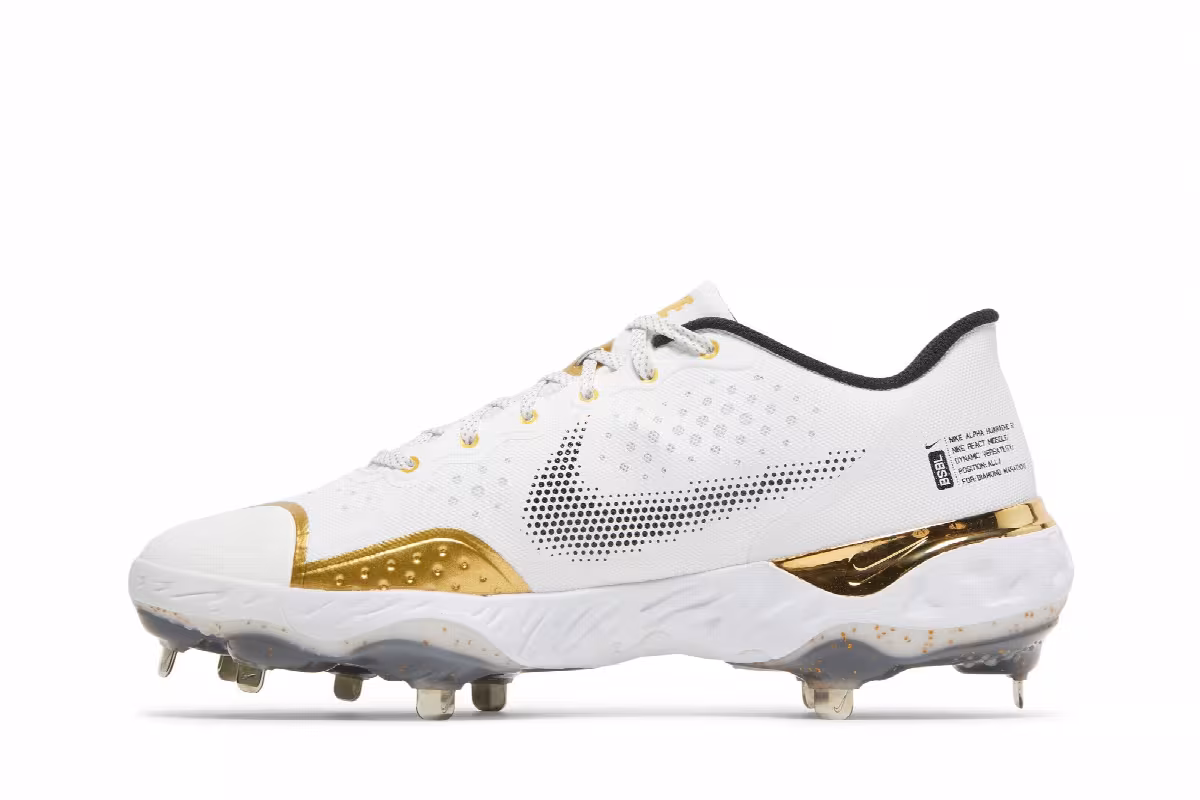Nike Alpha Huarache Elite 3 Low White Metallic Gold, view 4