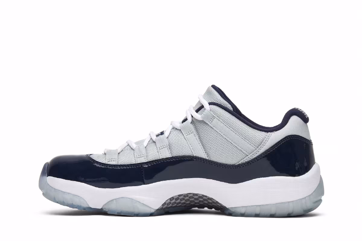 Air Jordan 11 Low Georgetown, view 4
