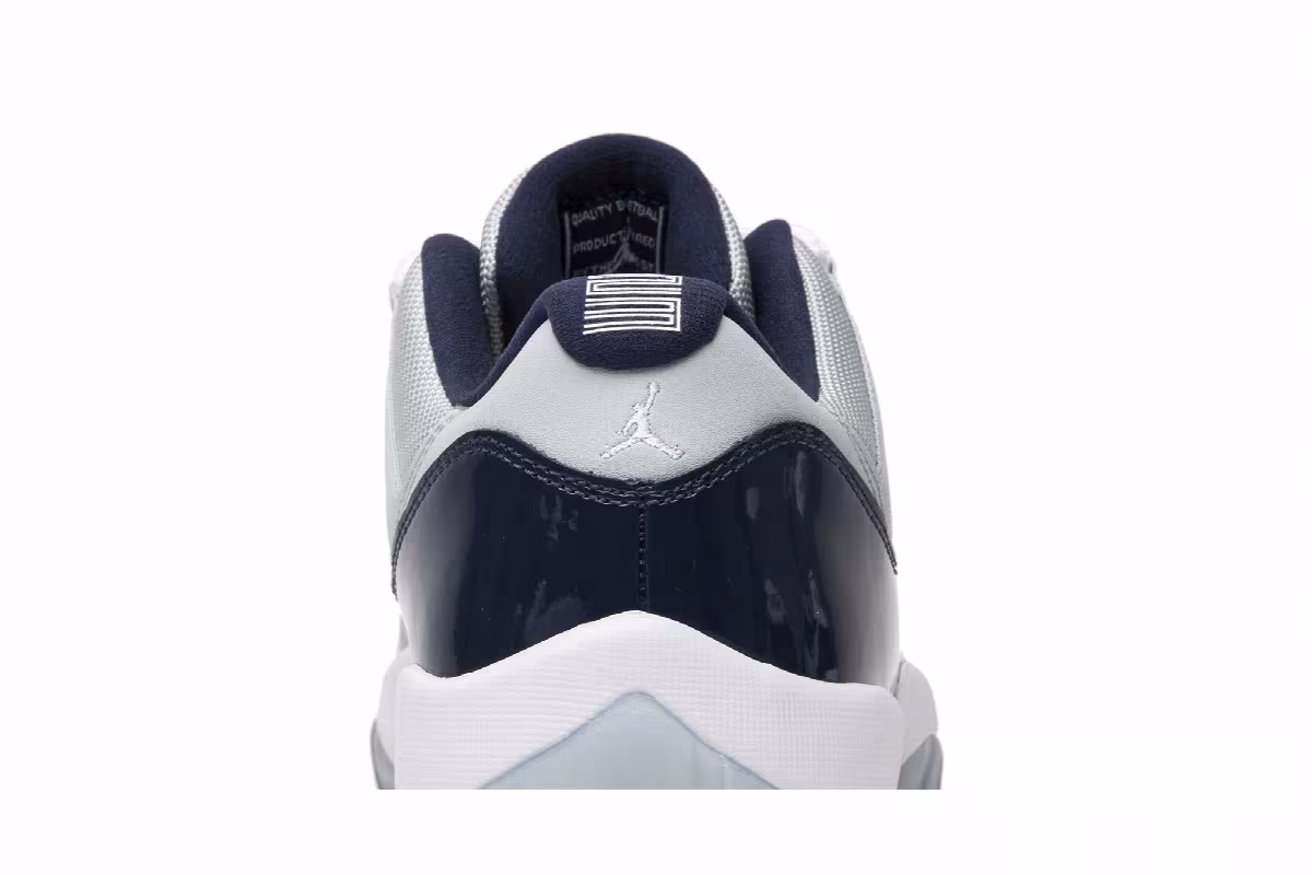 Air Jordan 11 Low Georgetown, view 8