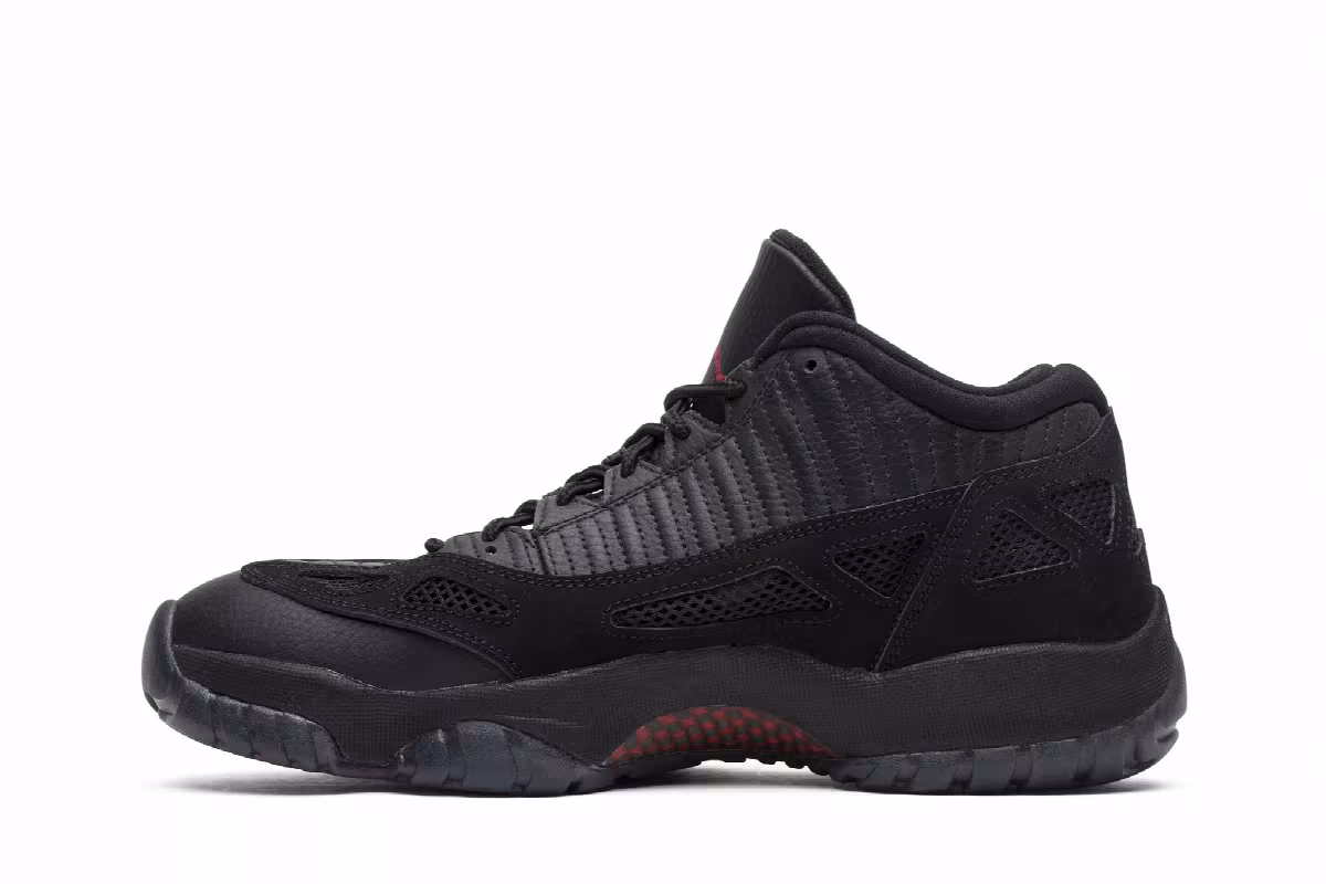 Air Jordan 11 IE Low Referee, view 4
