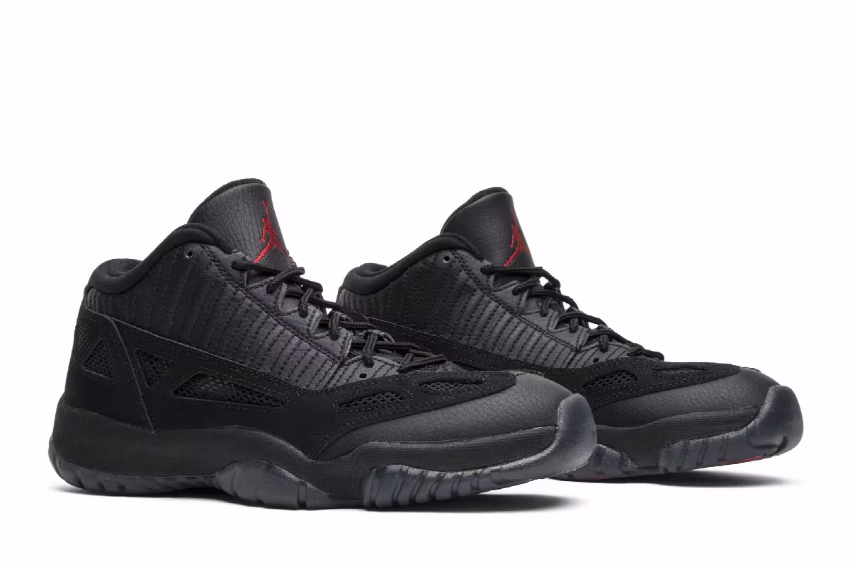 Air Jordan 11 IE Low Referee, view 9