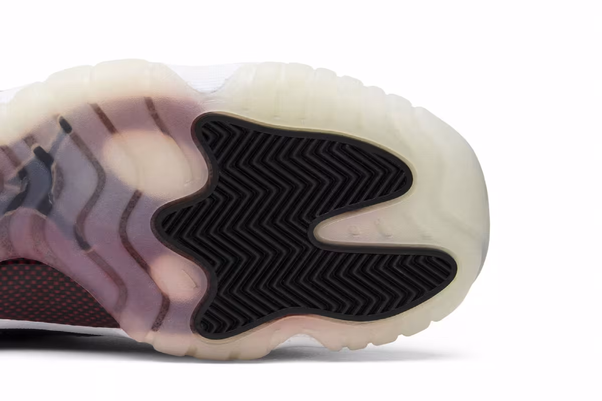 Air Jordan 11 GS 72-10, view 6