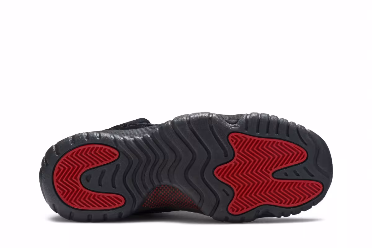 Air Jordan 11 Low IE GS Referee, view 5