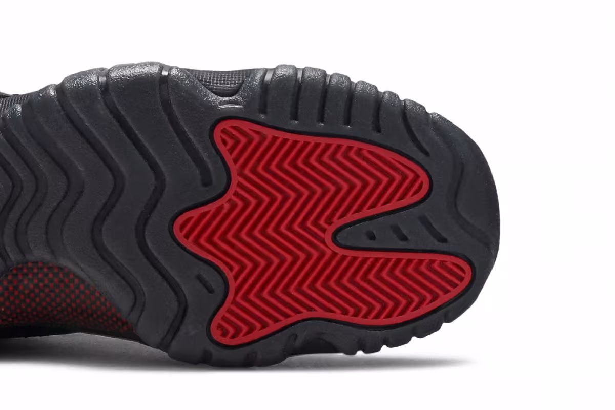 Air Jordan 11 Low IE GS Referee, view 6