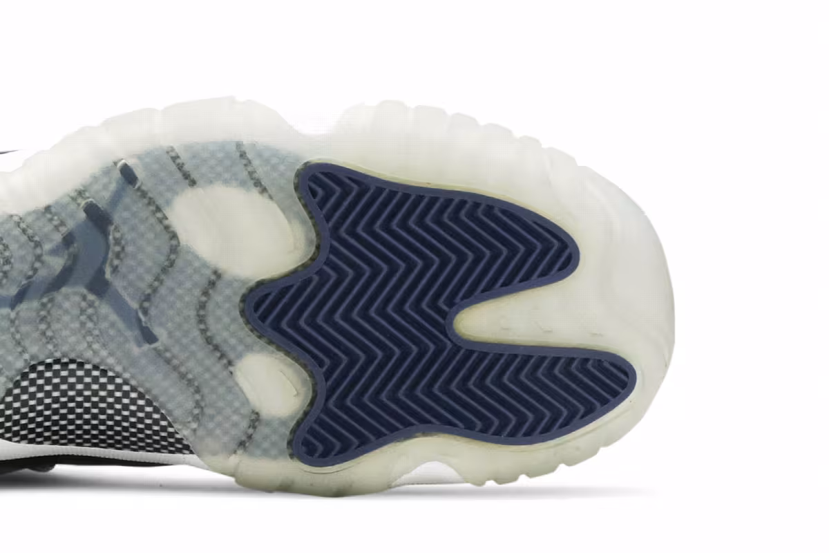 Air Jordan 11 Low BG Georgetown, view 6