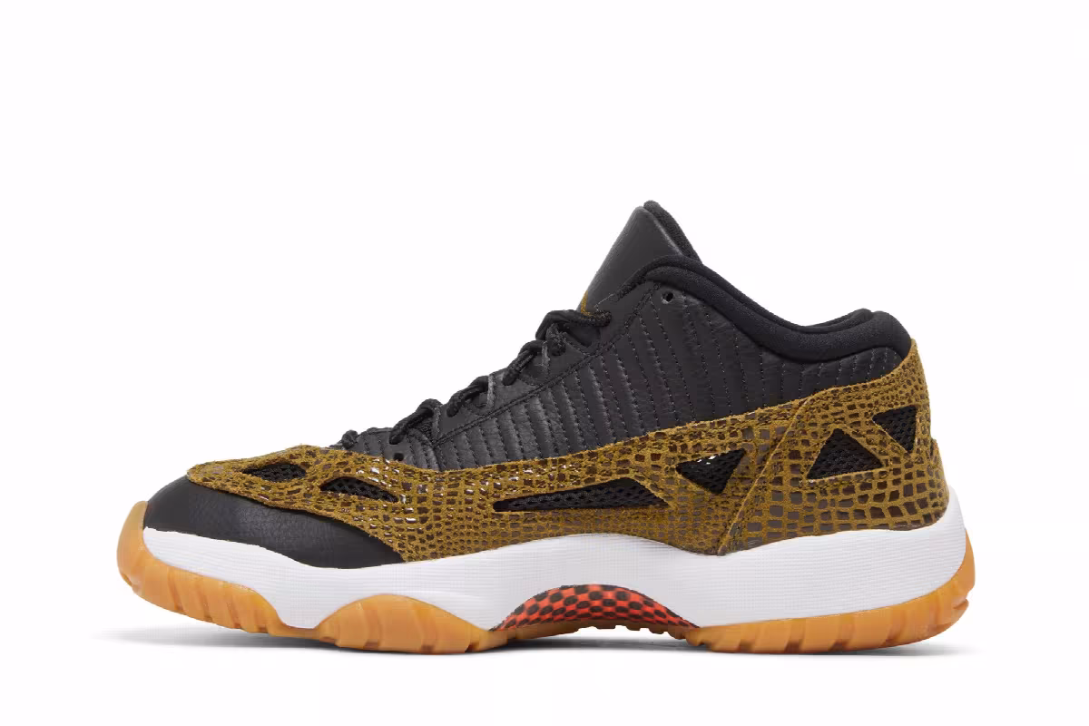 Air Jordan 11 IE Low Croc, view 4