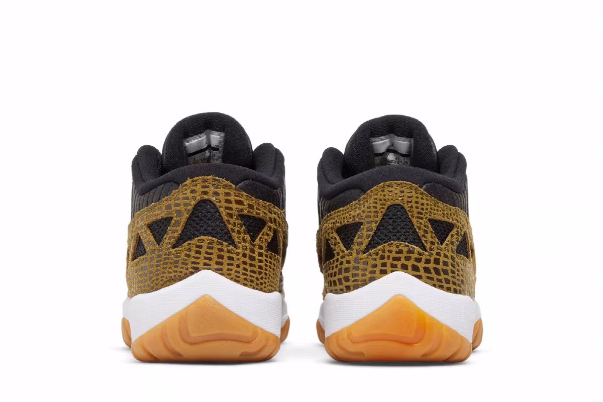 Air Jordan 11 IE Low Croc, view 7