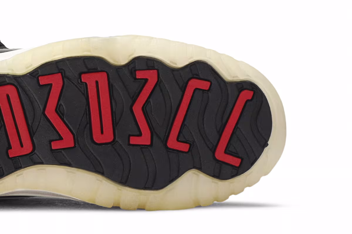 Air Jordan 11 PS 72-10, view 6