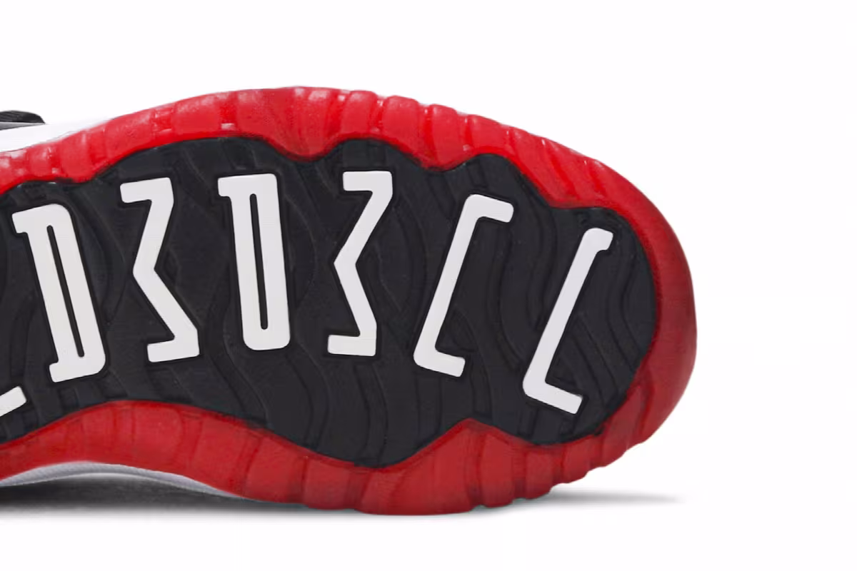 Air Jordan 11 Low BP Bred 2015, view 6