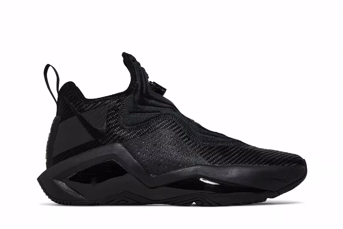 Nike LeBron Soldier 14 Black, view 2