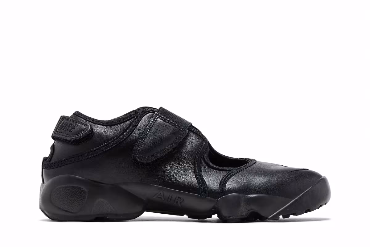 Nike Women's Air Rift Premium Triple Black, view 2