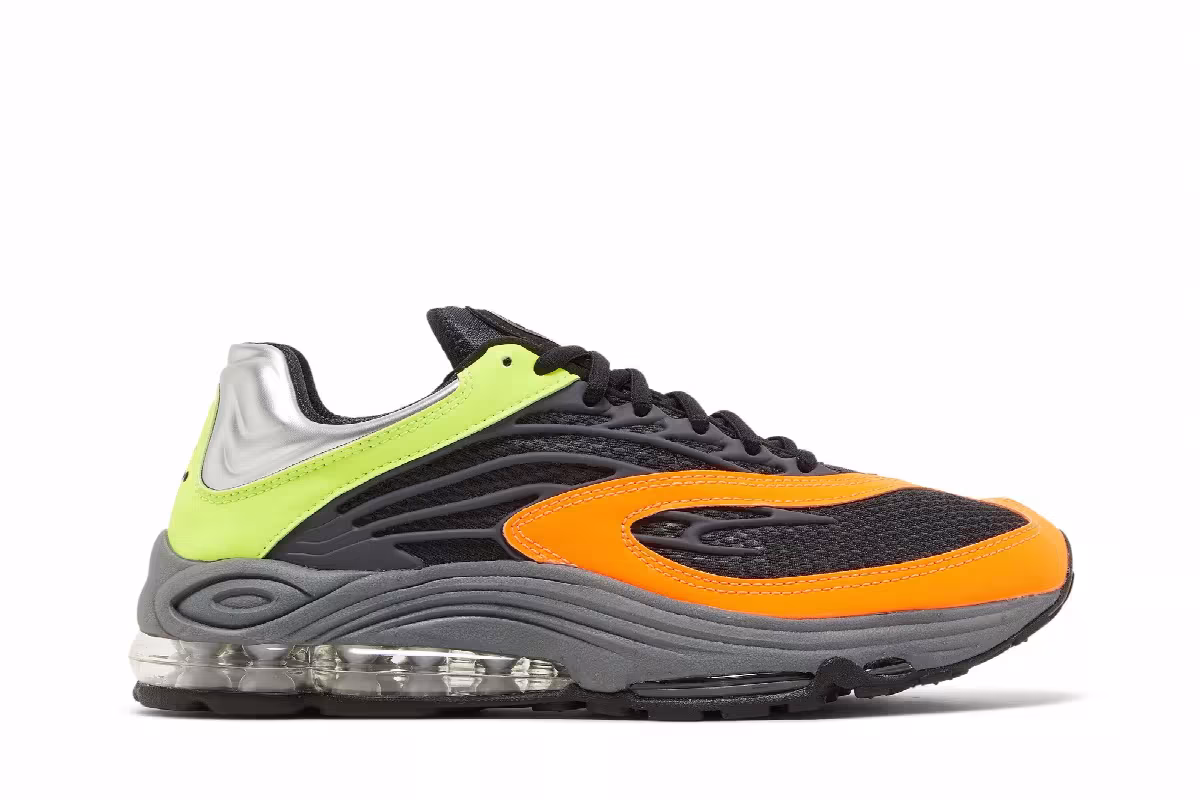 Nike Air Tuned Max Volt Total Orange, view 2