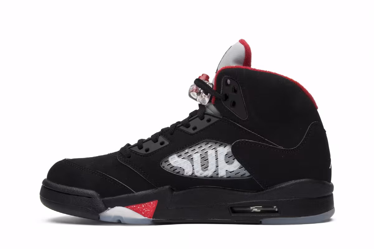 Supreme x Air Jordan 5 Black, view 4