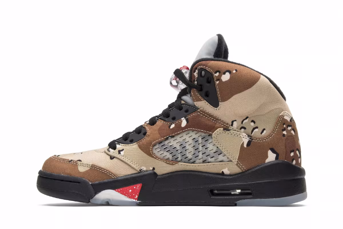 Supreme x Air Jordan 5 Desert Camo, view 4