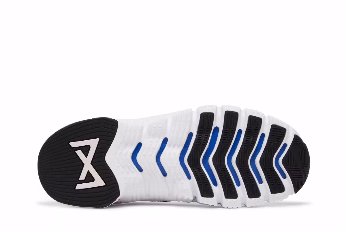 Nike Women's Metcon 4 Printed White Black, view 5