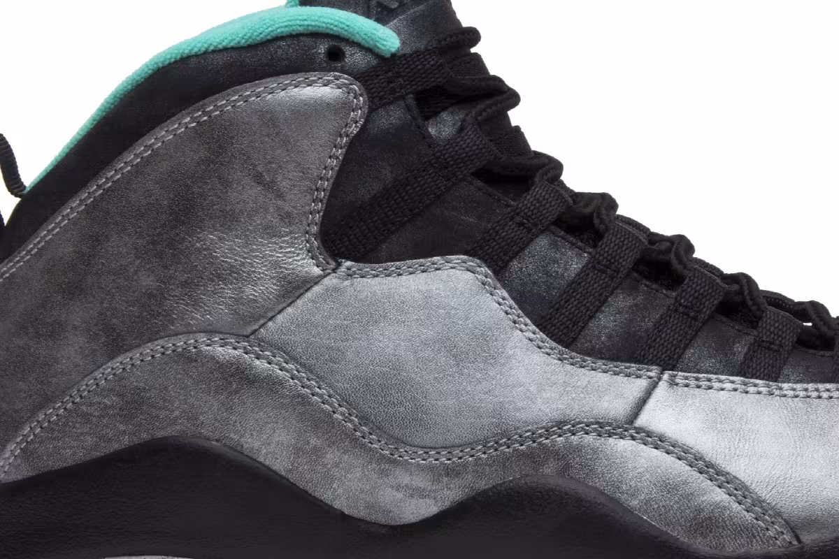 Air Jordan 10 Lady Liberty, view 3