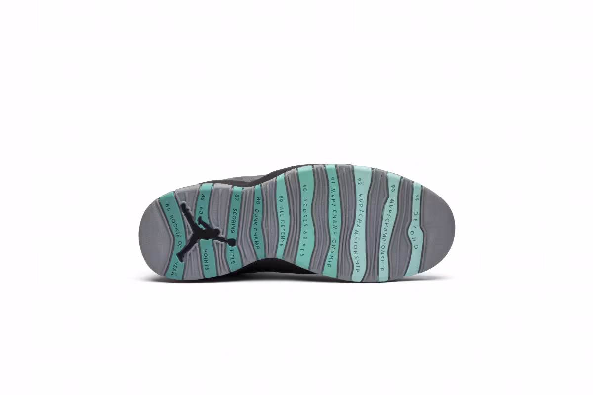 Air Jordan 10 Lady Liberty, view 5