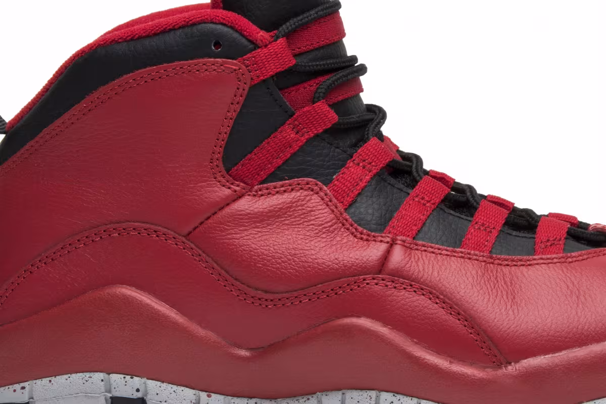 Air Jordan 10 BG Bulls Over Broadway, view 3
