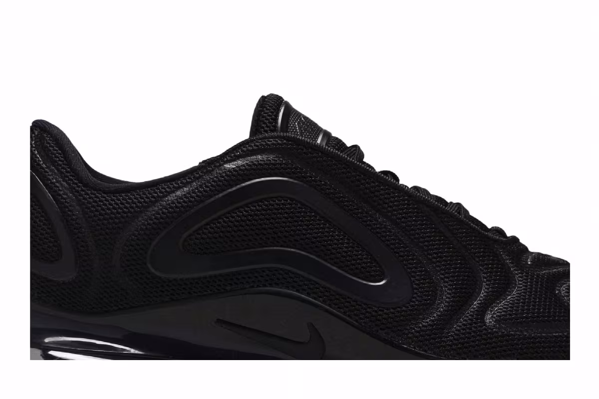 Nike Air Max 720 GS Triple Black, view 3