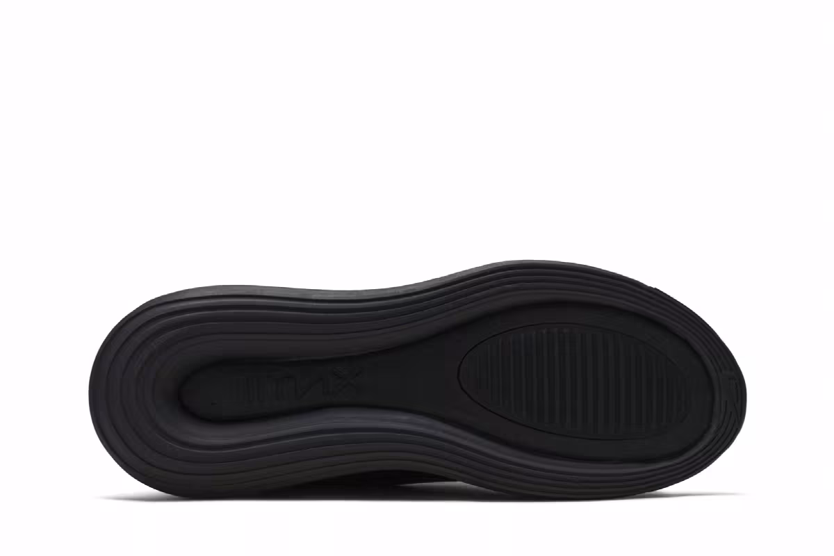 Nike Air Max 720 GS Triple Black, view 5