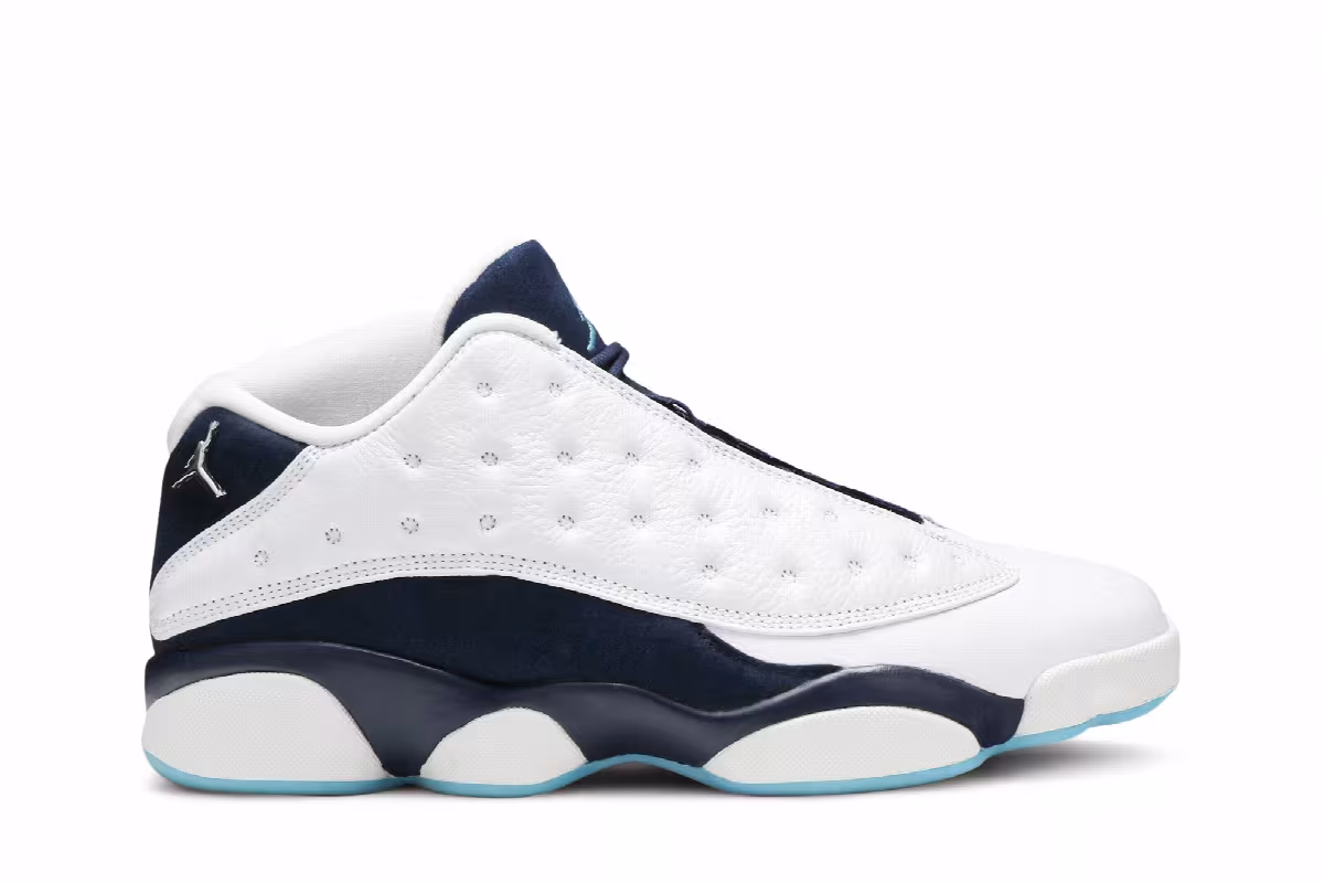 Air Jordan 13 Low Hornets, view 2