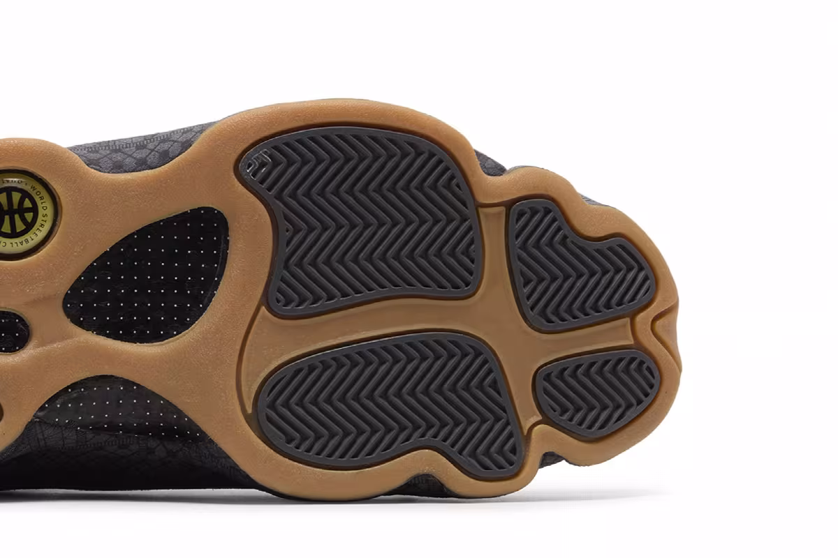 Air Jordan 13 Low Quai 54, view 6