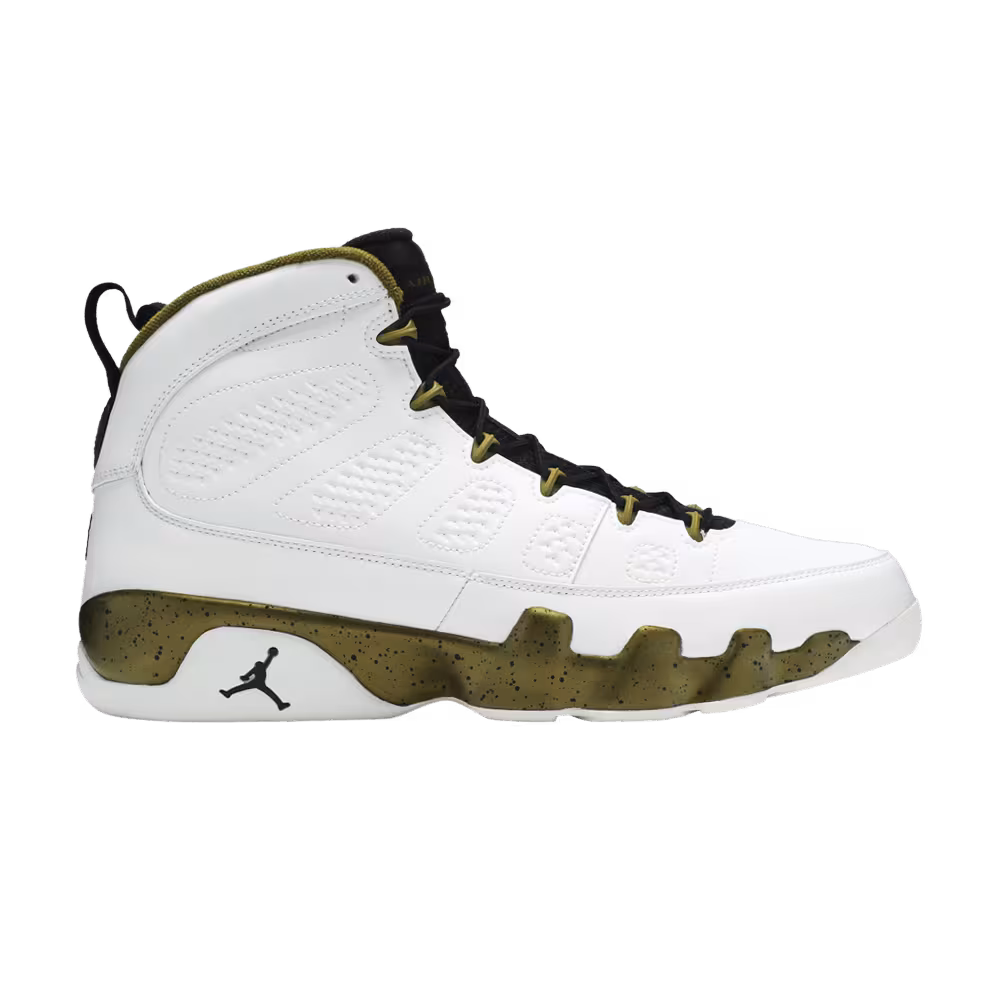Air Jordan 9 Statue